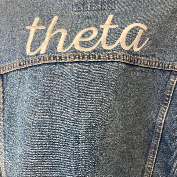 Blue denim jacket with embroidered "Theta" on the back Port Authority M - Picture 4 of 6